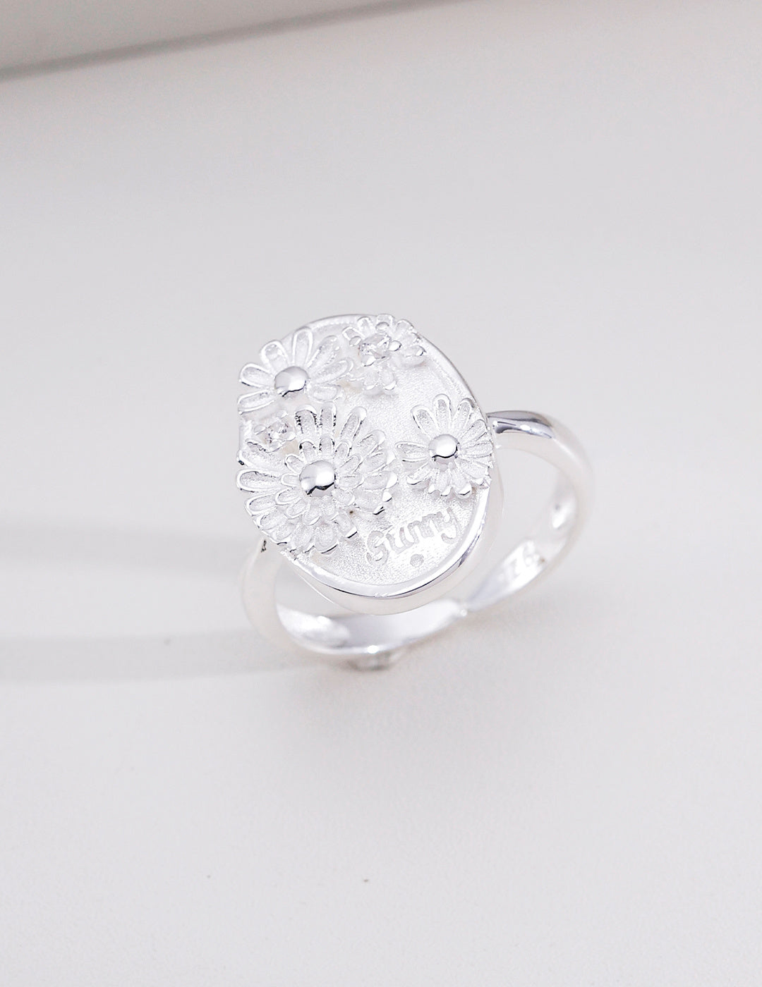 French Vintage Daisy S925 Ring - Platinum Silver