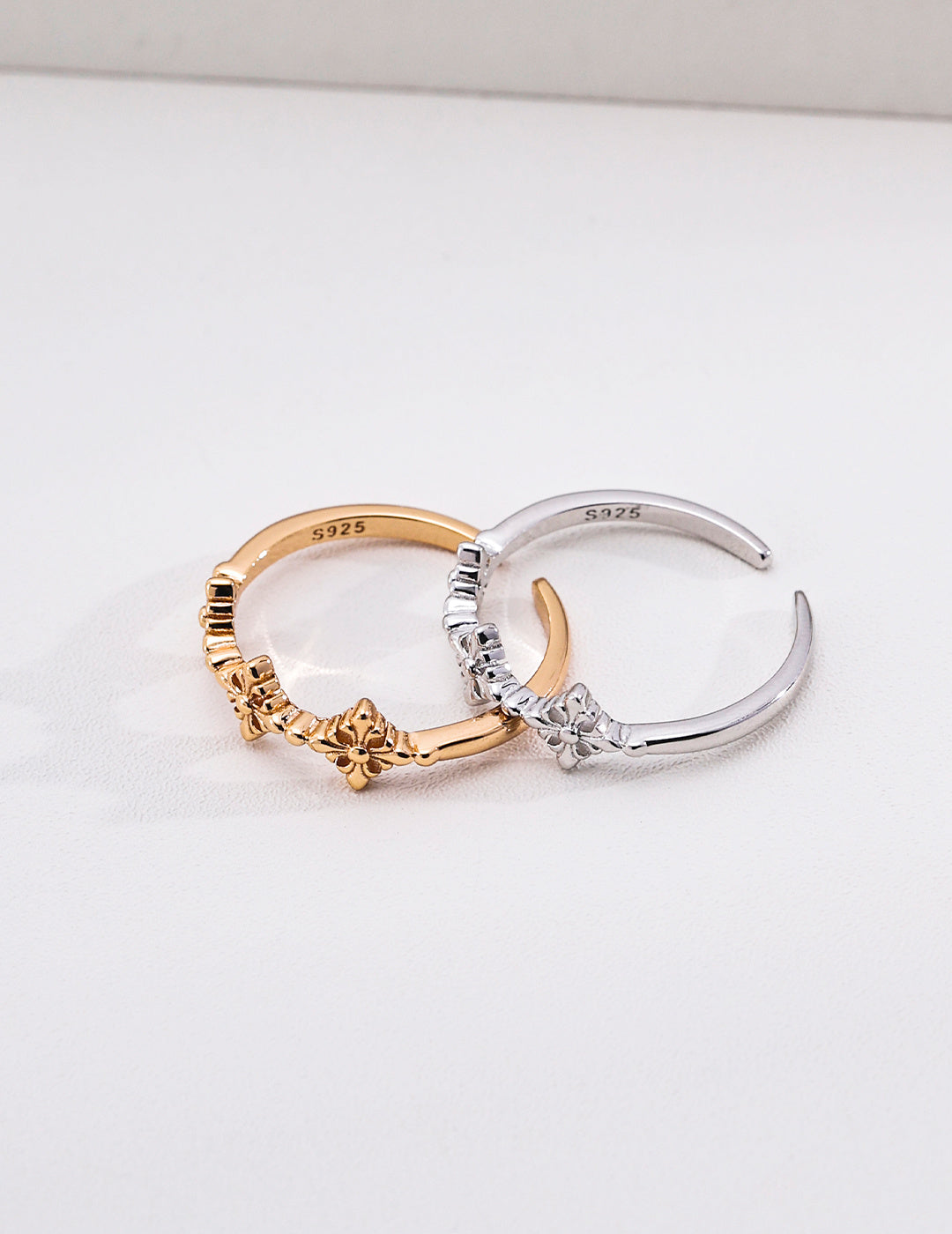 French Vintage Trinity Florets S925 Ring - Gold and Silver Pair