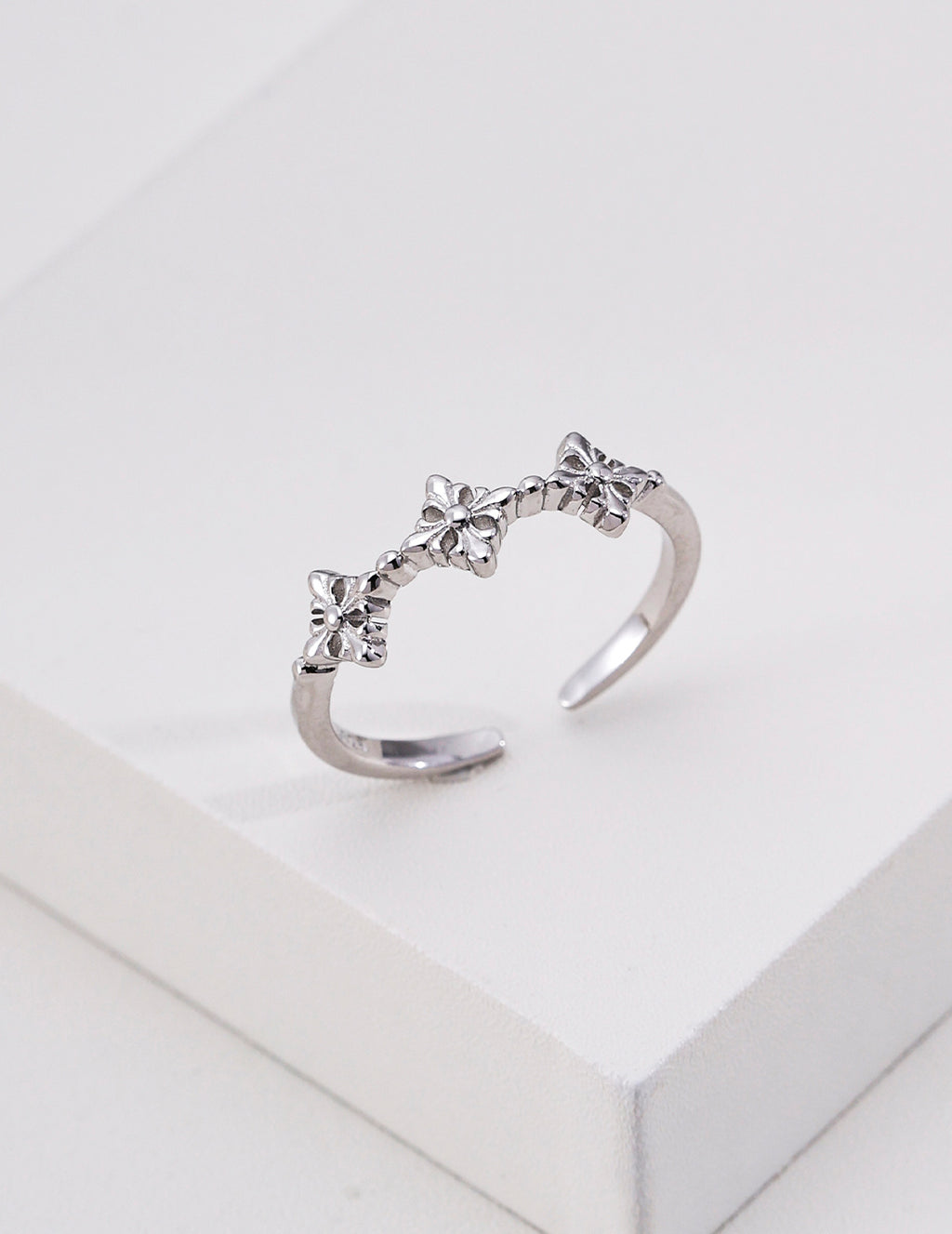 French Vintage Trinity Florets S925 Ring - Silver
