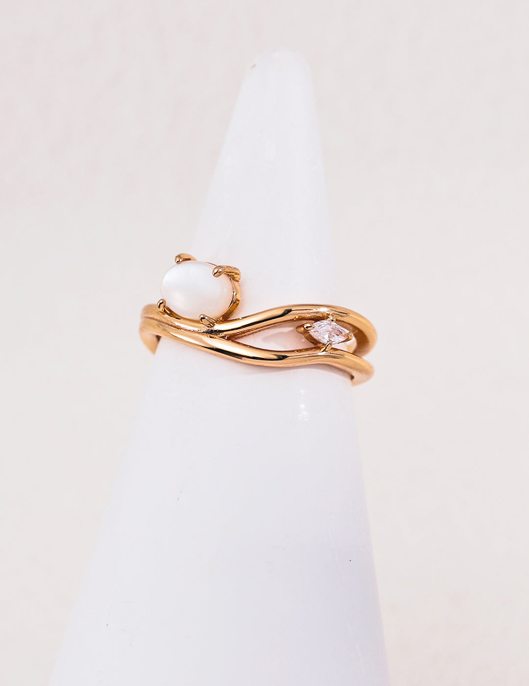 Vintage Wave Natural Gemstone S925 Ring - Mother of Pearl Gold