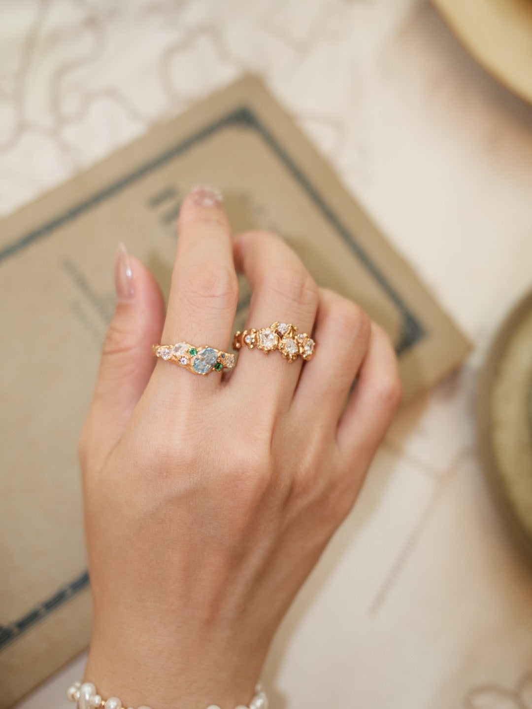 Forest Heartbeat Multigem Vine S925 Ring - Model Wearing