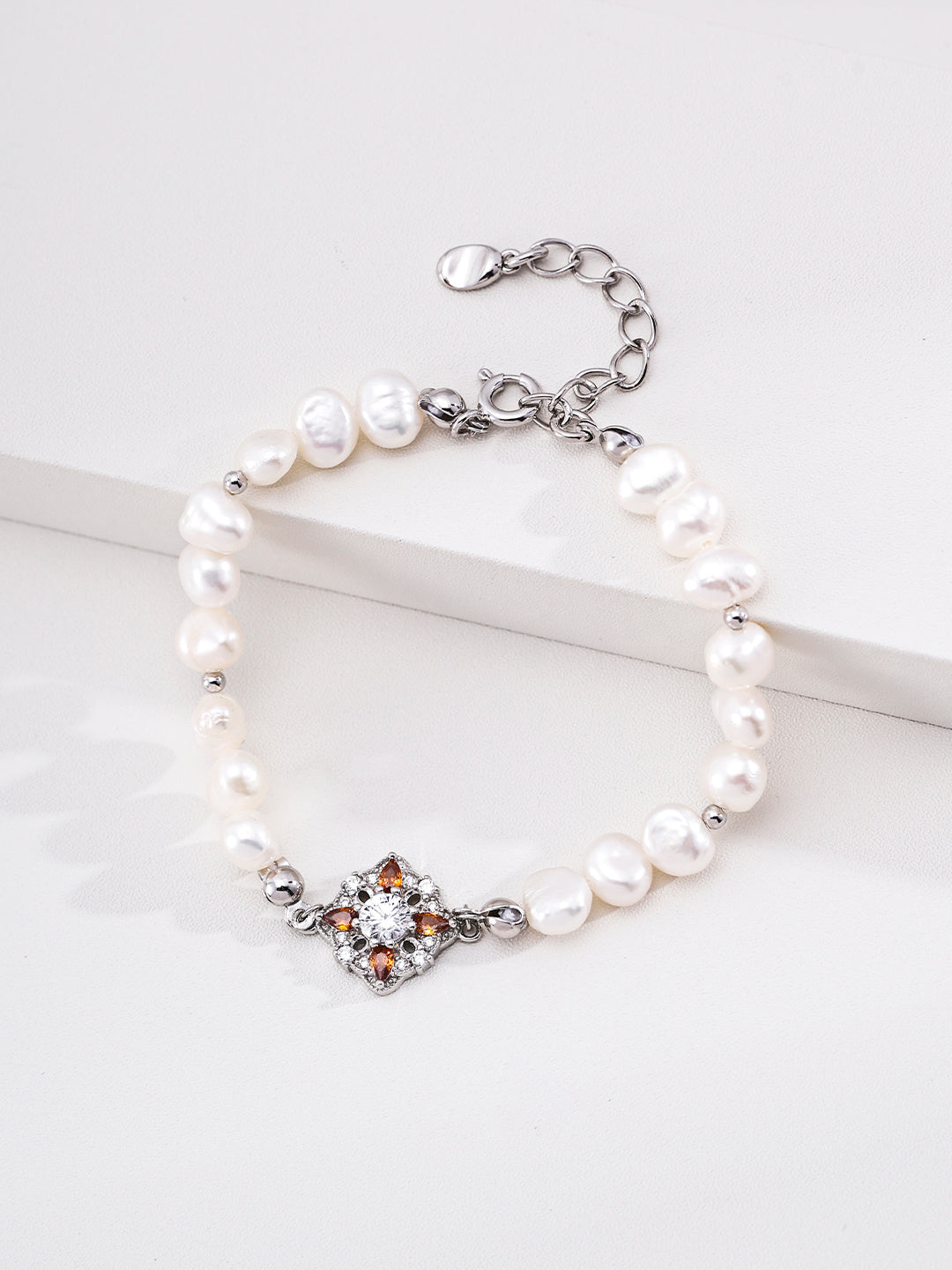 Garnet Rosette Pearl S925 Bracelet - Silver