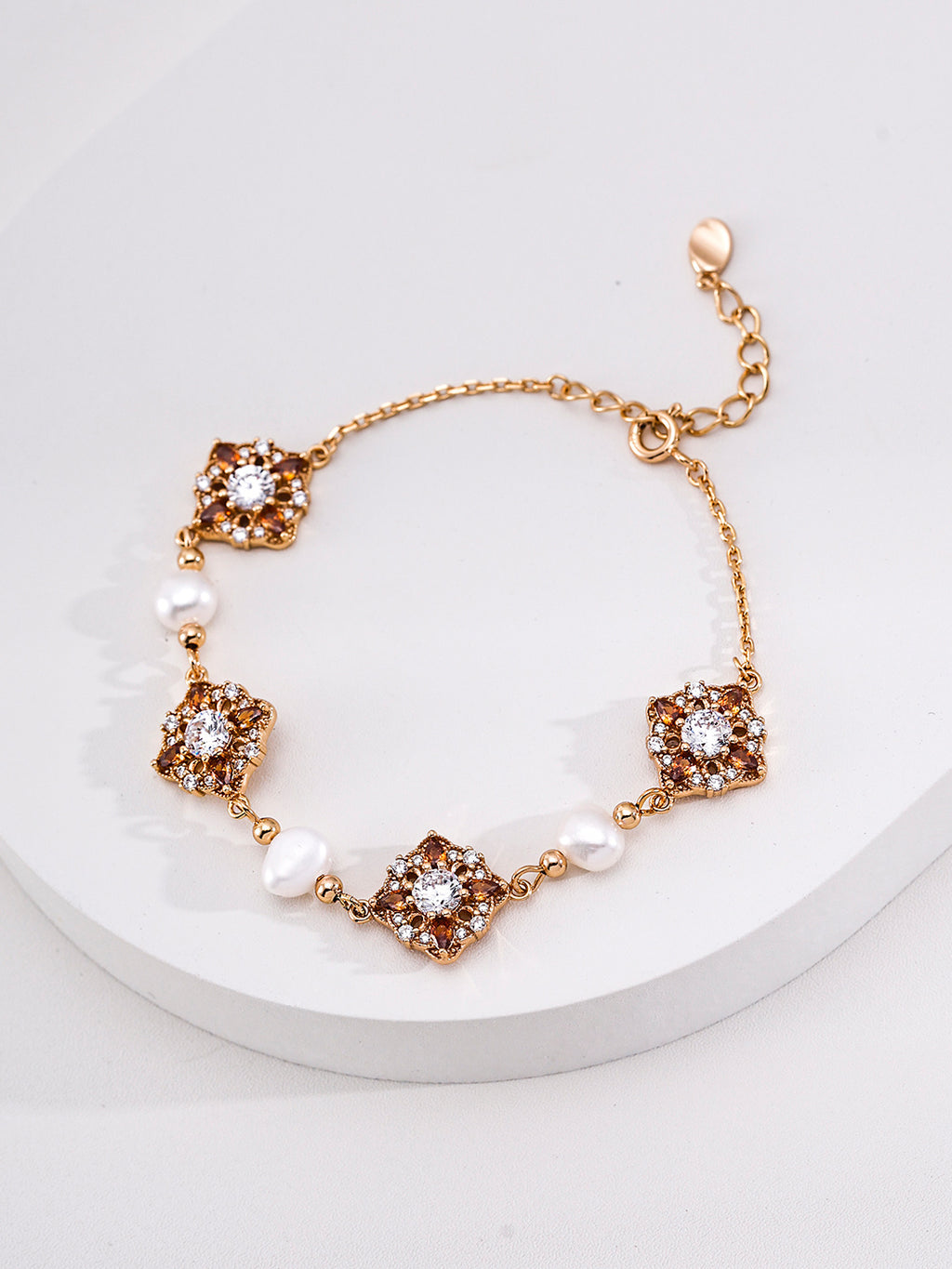 Garnet Rosette Multi-Station Pearl S925 Bracelet - Gold