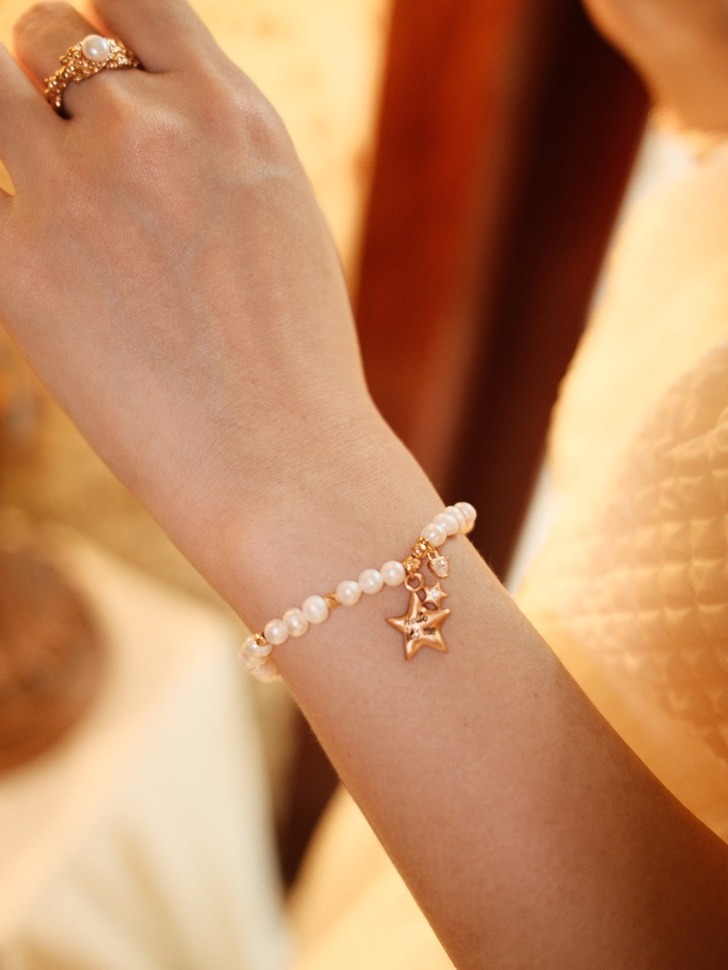 "Hello It's Me" Celestial Star Pearl S925 Bracelet - Model Wrist