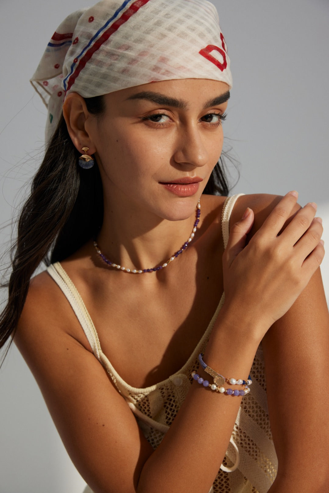 Natural Kunzite & Pearl S925 Bracelet - Model Portrait