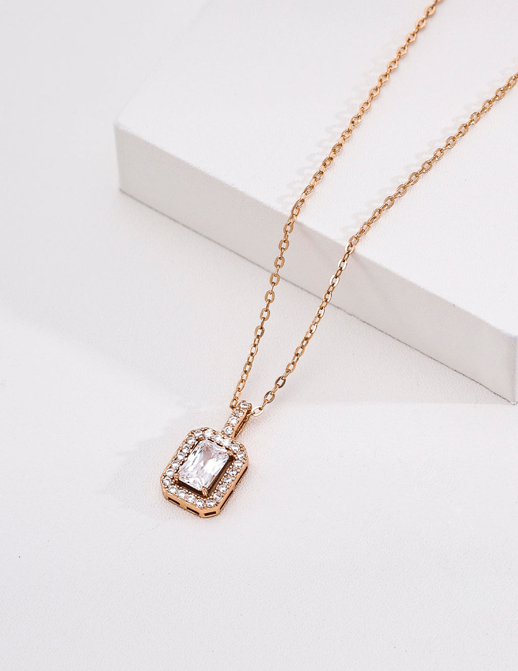 Art Deco Emerald-Cut Halo S925 Necklace - Gold