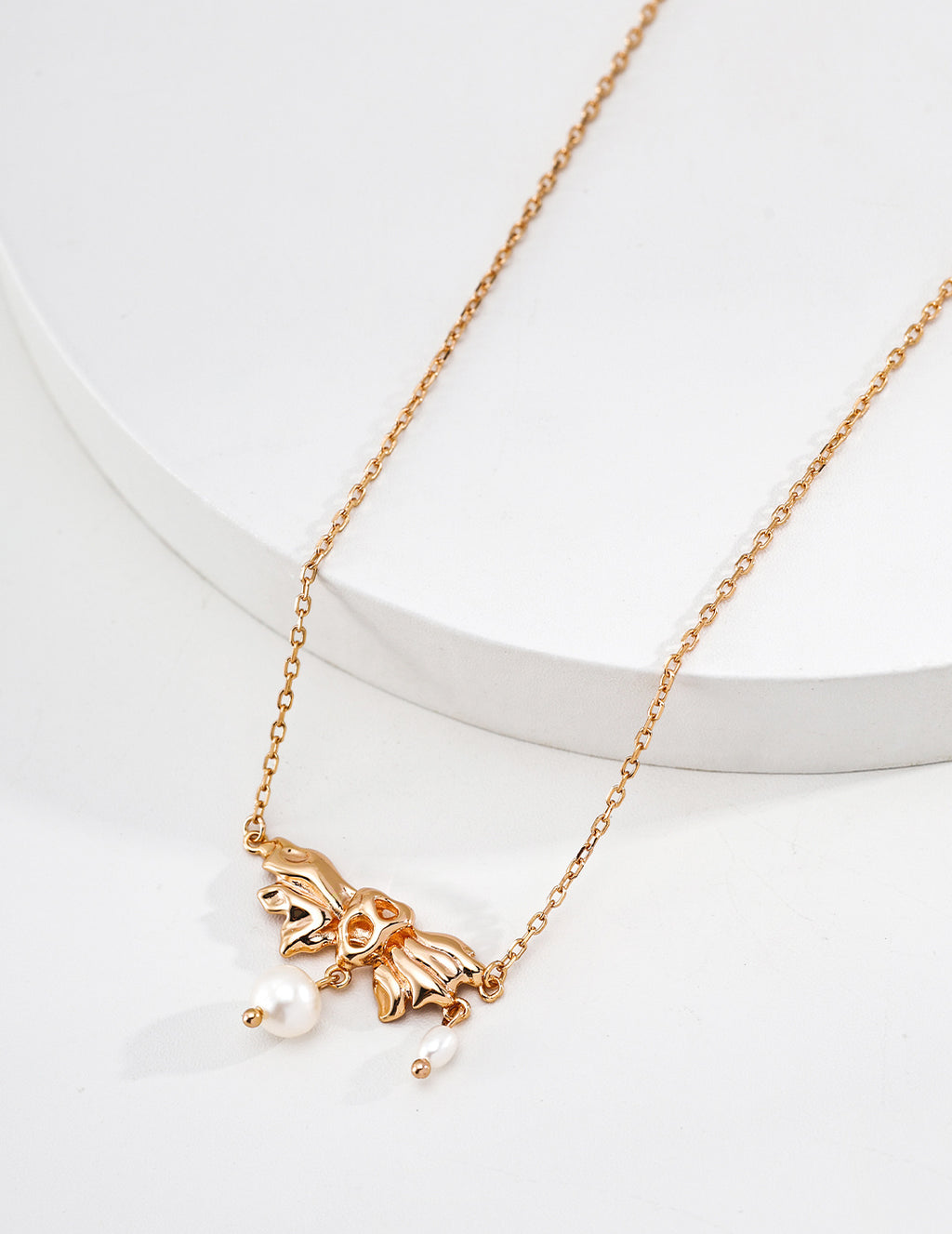 Sculptural Fluid Bow Pearl S925 Necklace - On Step