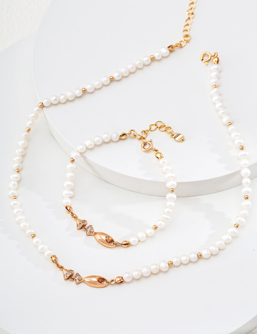 Sculptural Leaping Fish Pearl S925 Necklace - Gold Suite