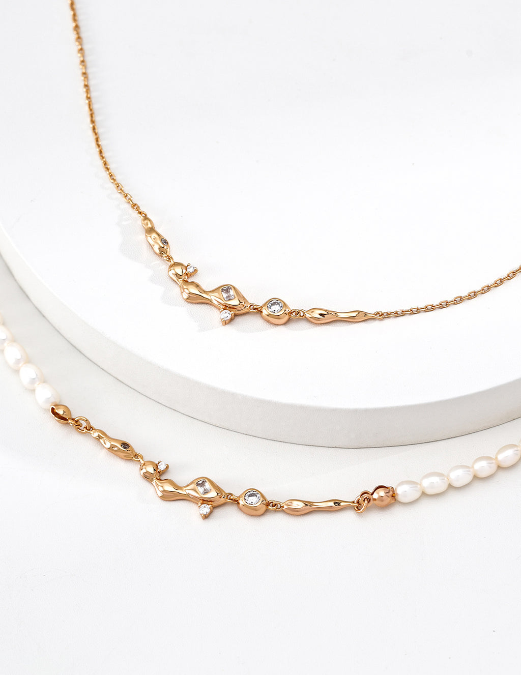"Dreaming Galaxy" Liquid Pearl S925 Necklace - Gold Chain Comparison