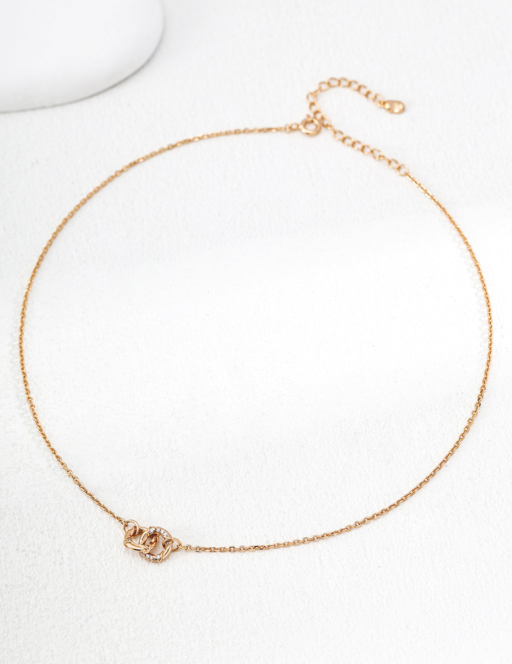 "Entwined Dream" Interlocking Circles Necklace - Gold