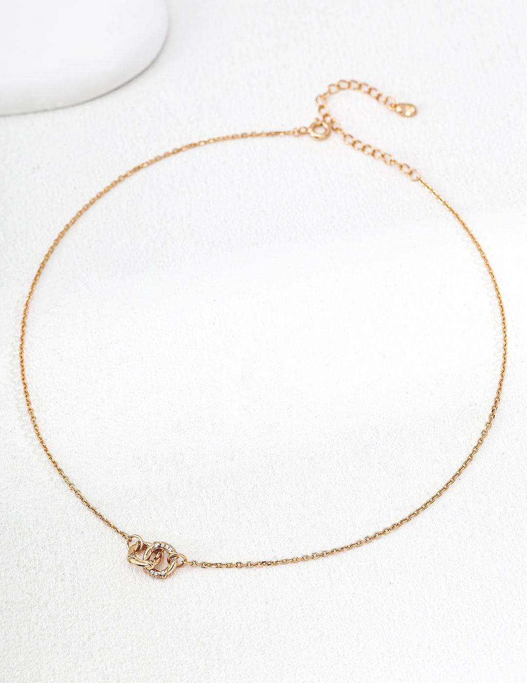 "Entwined Dream" Interlocking Circles Necklace - Gold