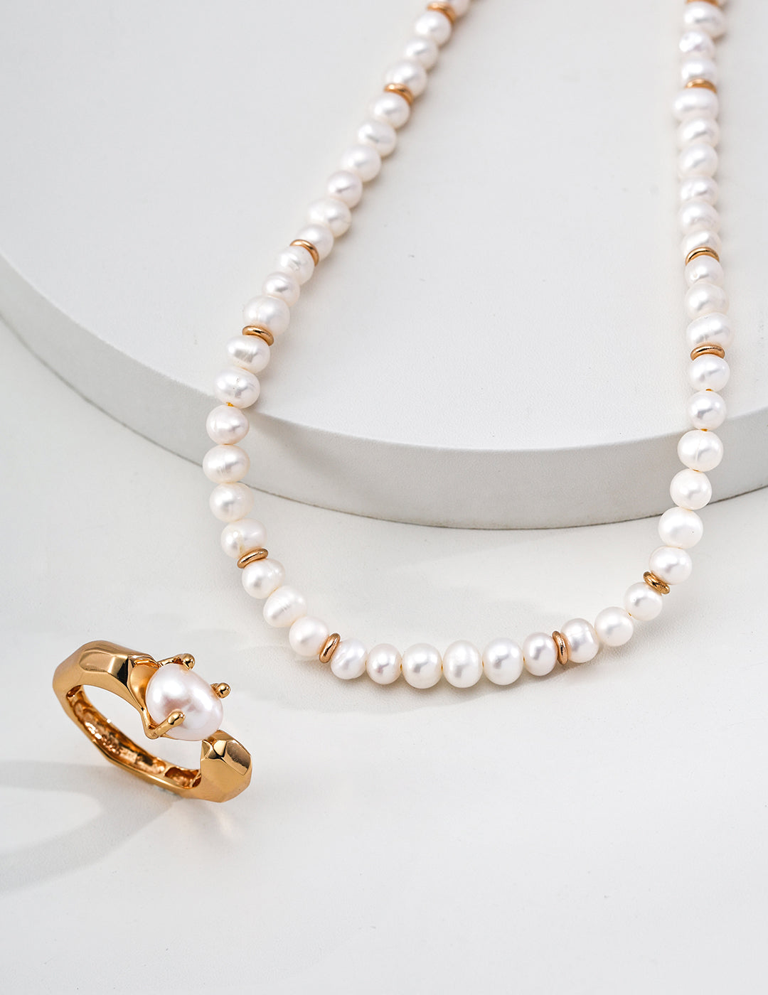 Minimalist Gold Rondelle Pearl Necklace - With Pearl Ring