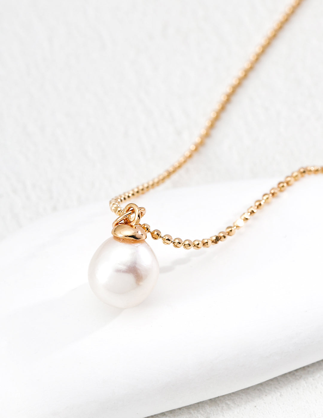 Solitaire Teardrop Pearl Ball Chain Necklace - On Step