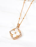 "Palace Clover" Mother-of-Pearl Necklace - Gold