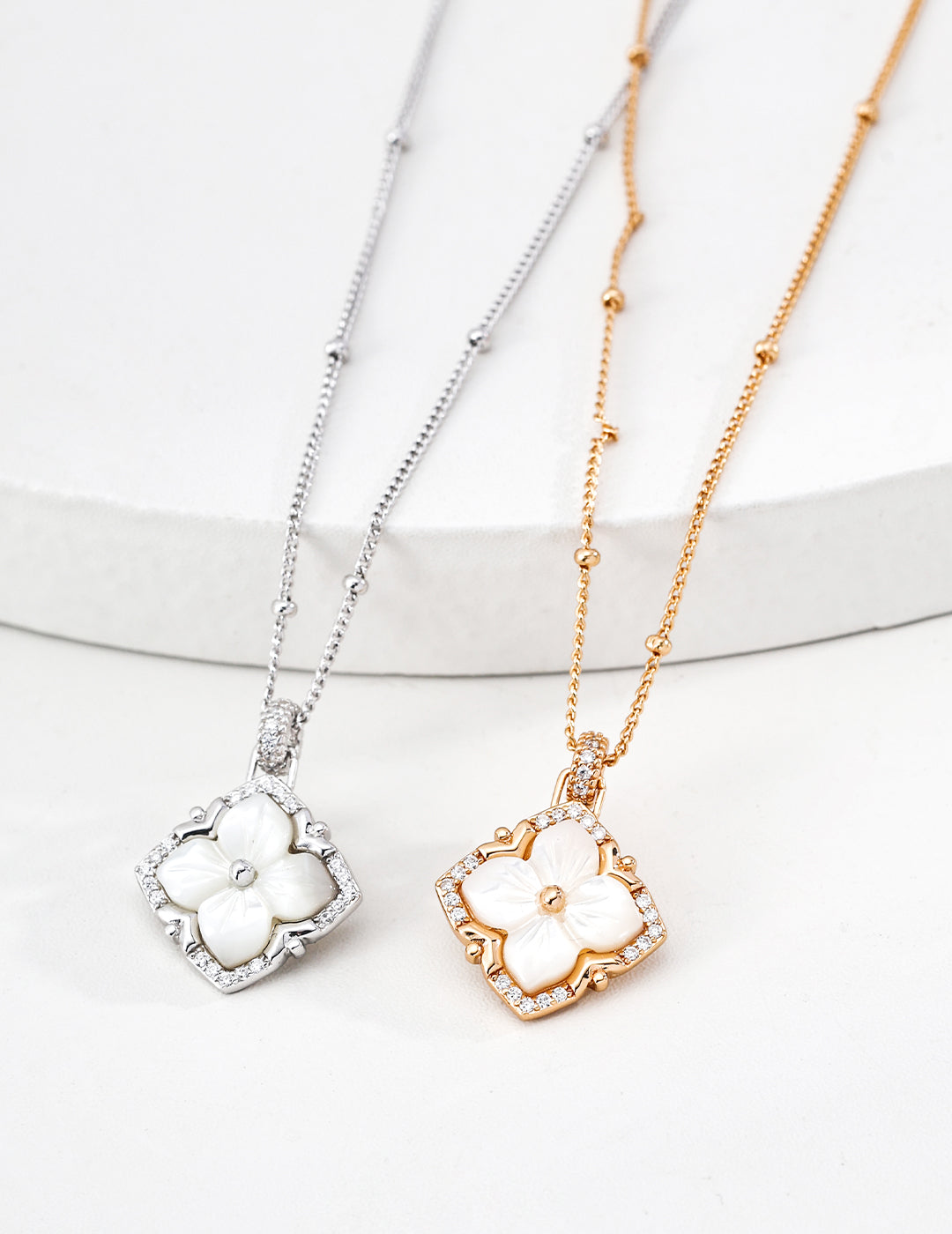 "Palace Clover" Mother-of-Pearl Necklace - Gold and Silver Pair
