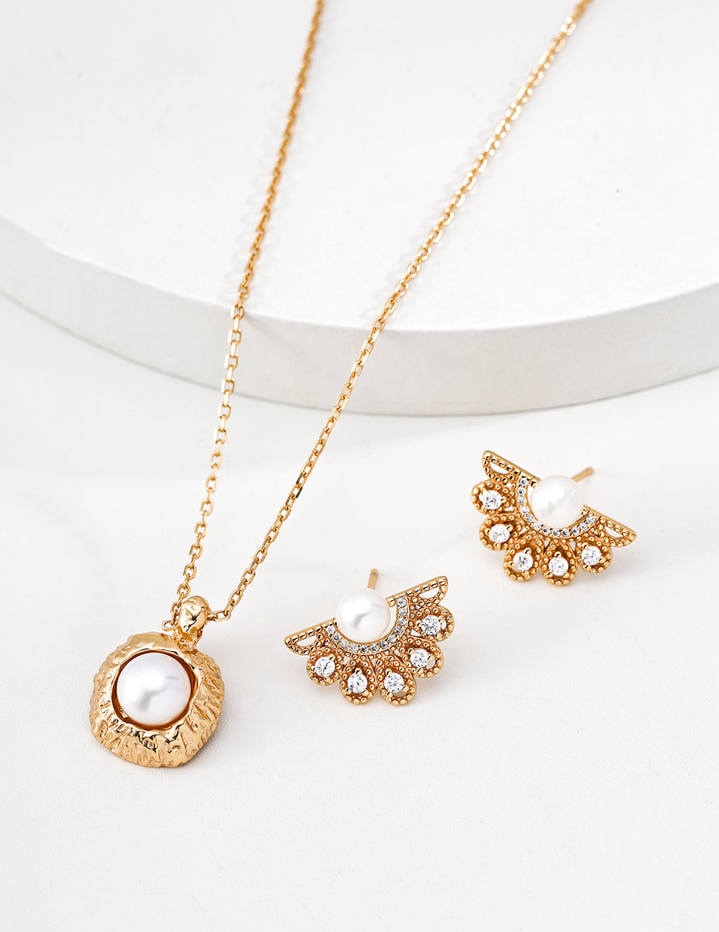 "Chiseled Rock" Pearl Medallion Necklace - Gold Earrings Suite