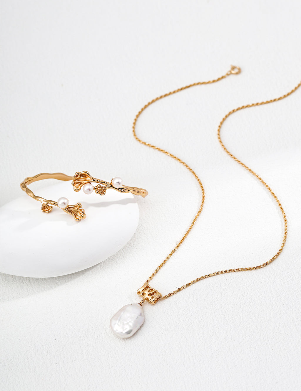 Square Baroque Pearl Molten Pendant Necklace - Bangle Suite