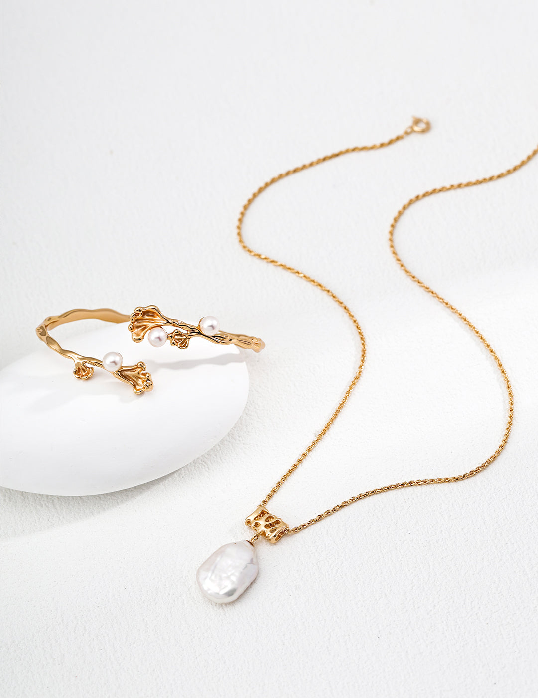 Square Baroque Pearl Molten Pendant Necklace - Bangle Suite